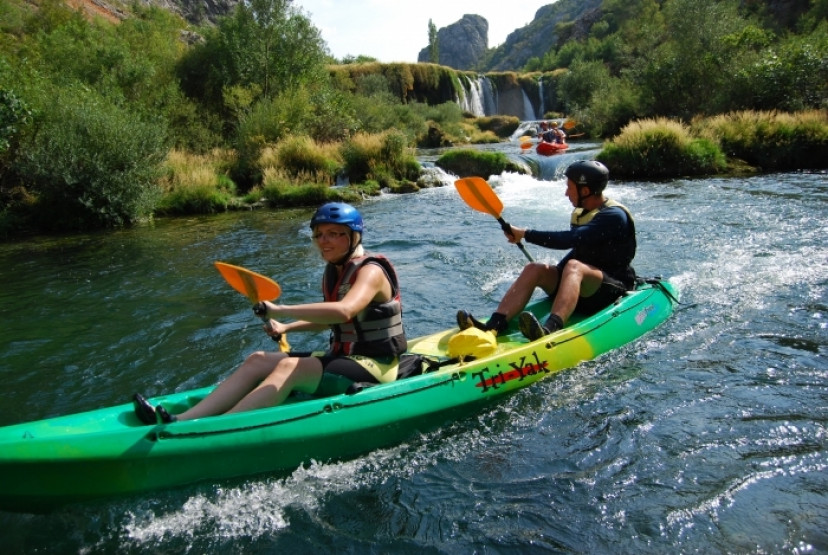 Bora Tours