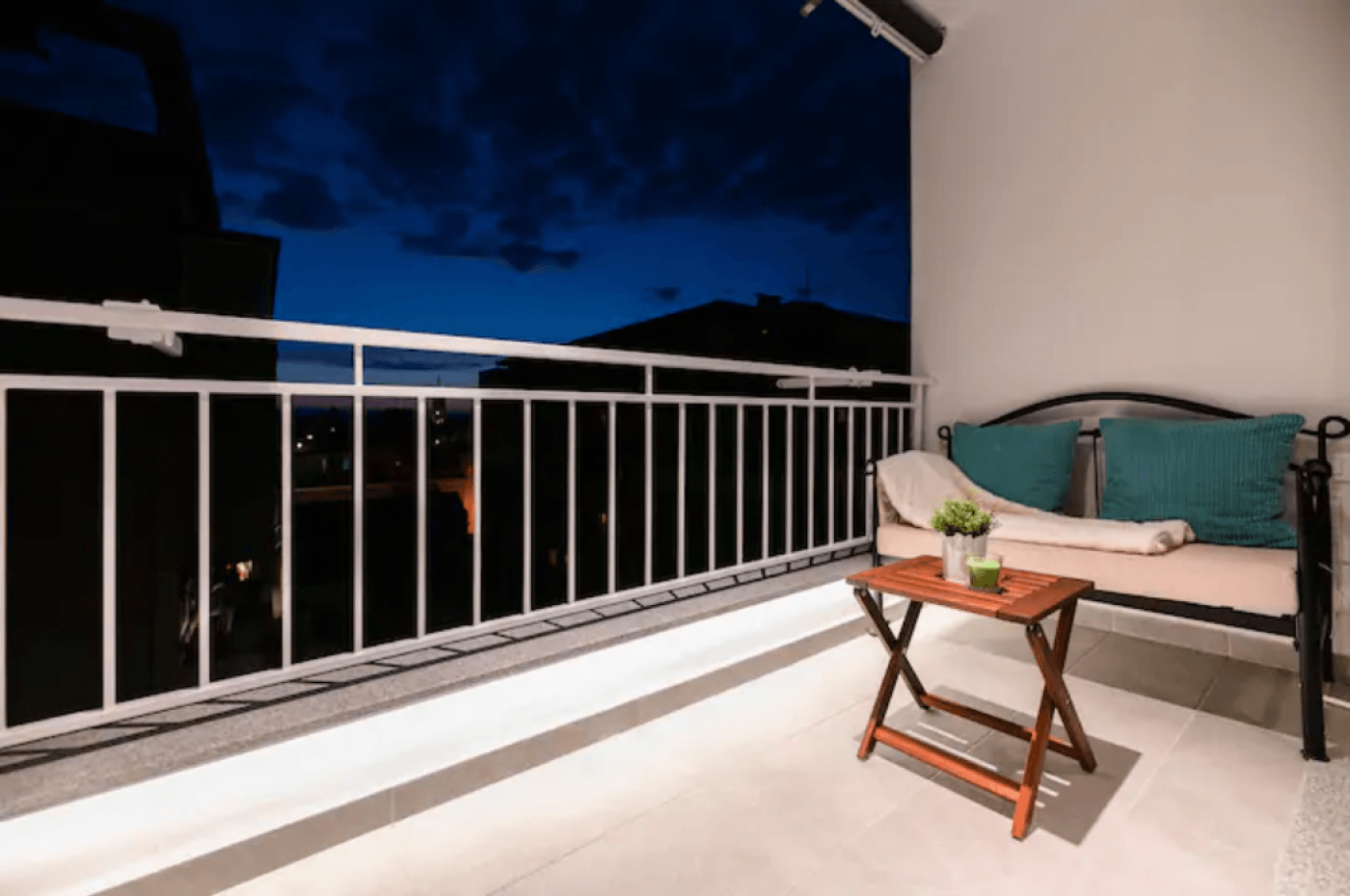 Kailani Luxury Apartment & Room