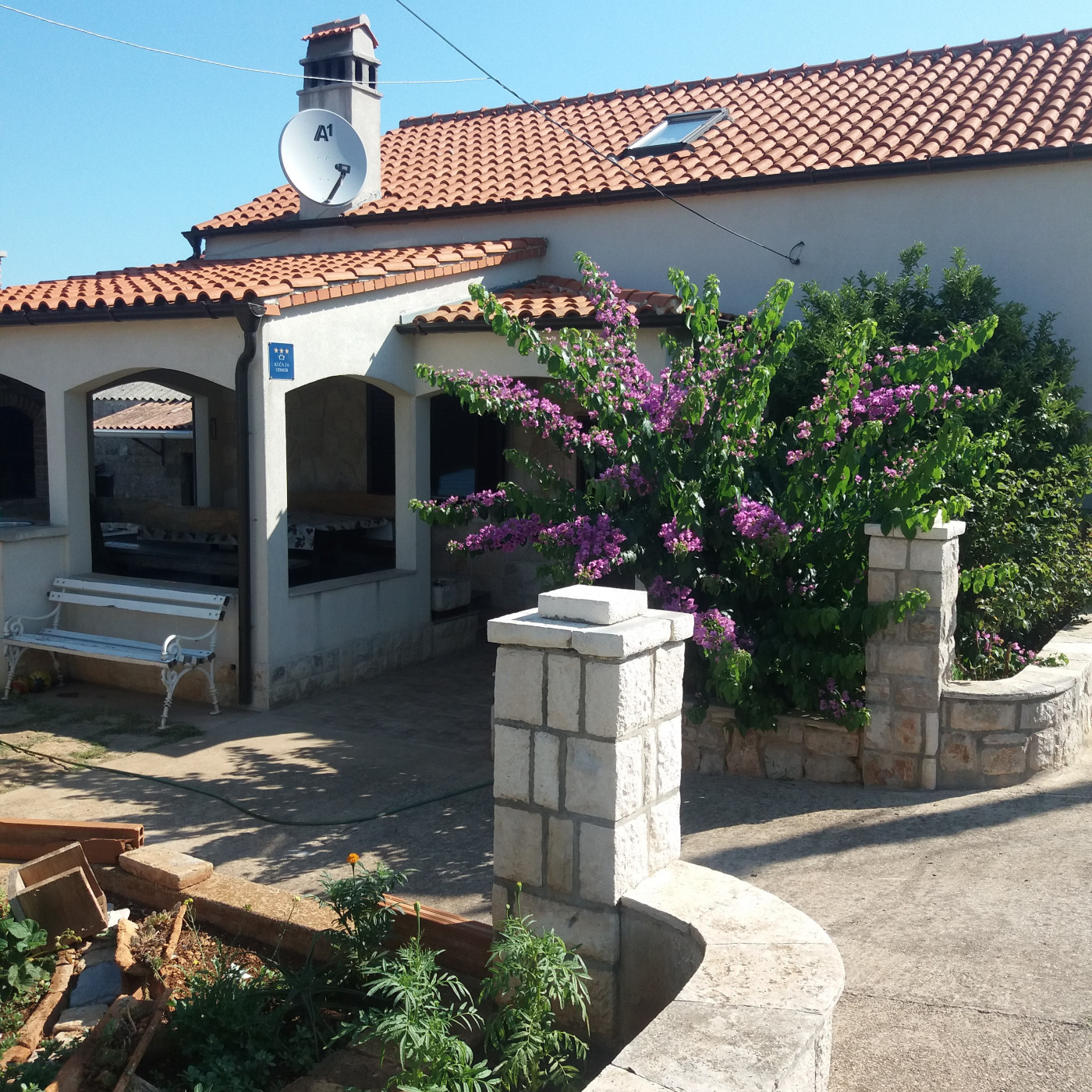 Villa Per&scaron;ić