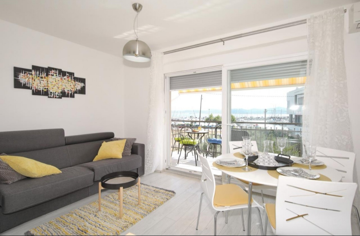 Seabreeze Apartment