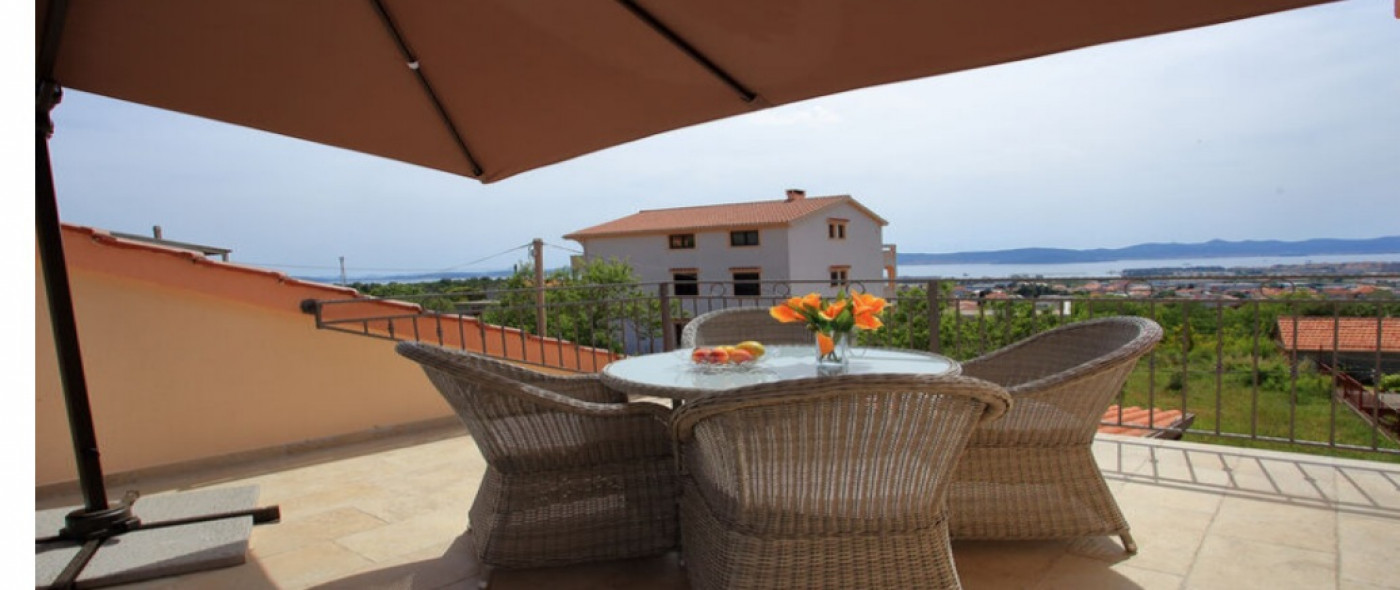 Ozula Apartments