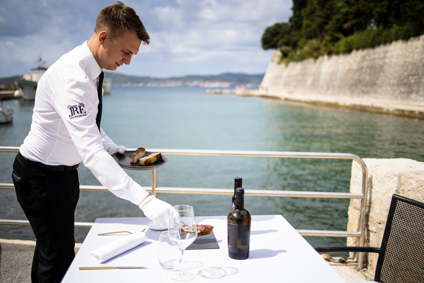 Fermented Adriatic Fish &ndash; a Respectable Successor to the Salted Sardine Snacks