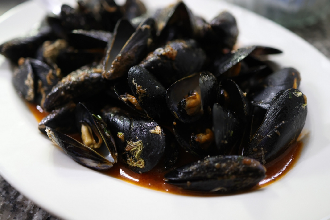 Oborita jadranska riba s gradela &ndash; tipična dalmatinska gastronomska razglednica