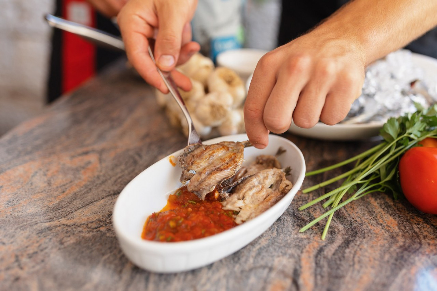 How the Sardine Returned to a Small Bistro in the Heart of Kalelarga