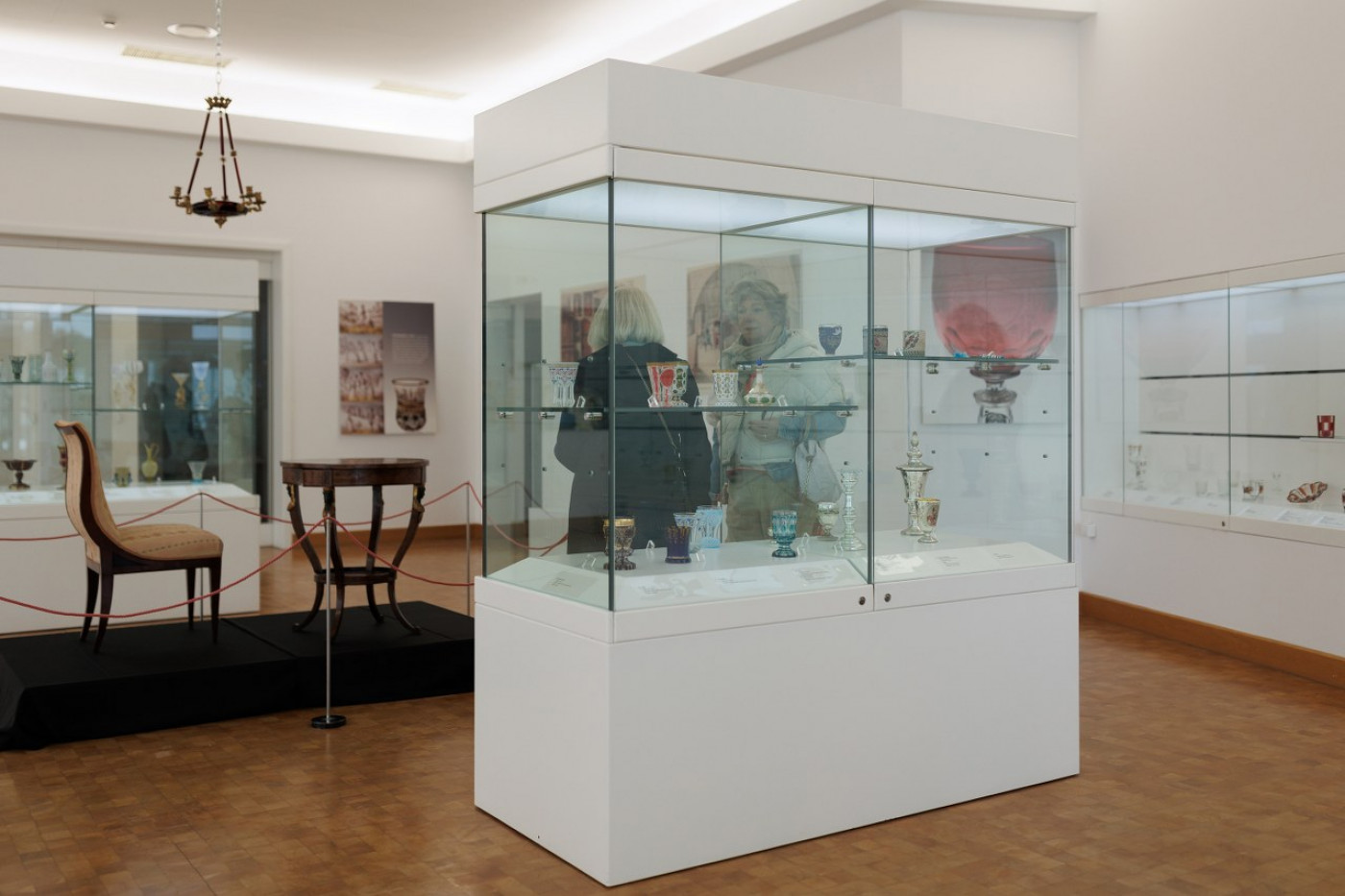 SHINE & COLOR: An Exhibition of Over 150 Luxurious & Incomparable Glass Exhibits