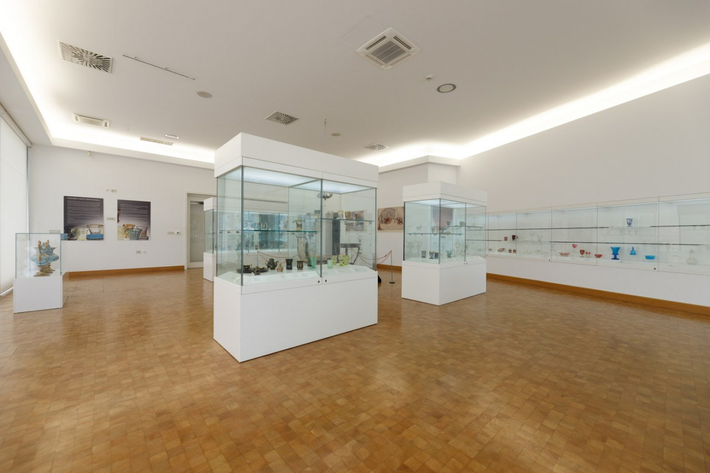 SHINE & COLOR: An Exhibition of Over 150 Luxurious & Incomparable Glass Exhibits