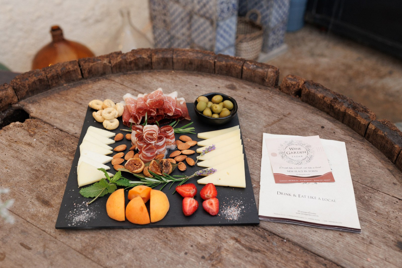 Pij i jedi lokalno: Wine Garden Zadar nudi sva lokalna vina zadarske regije