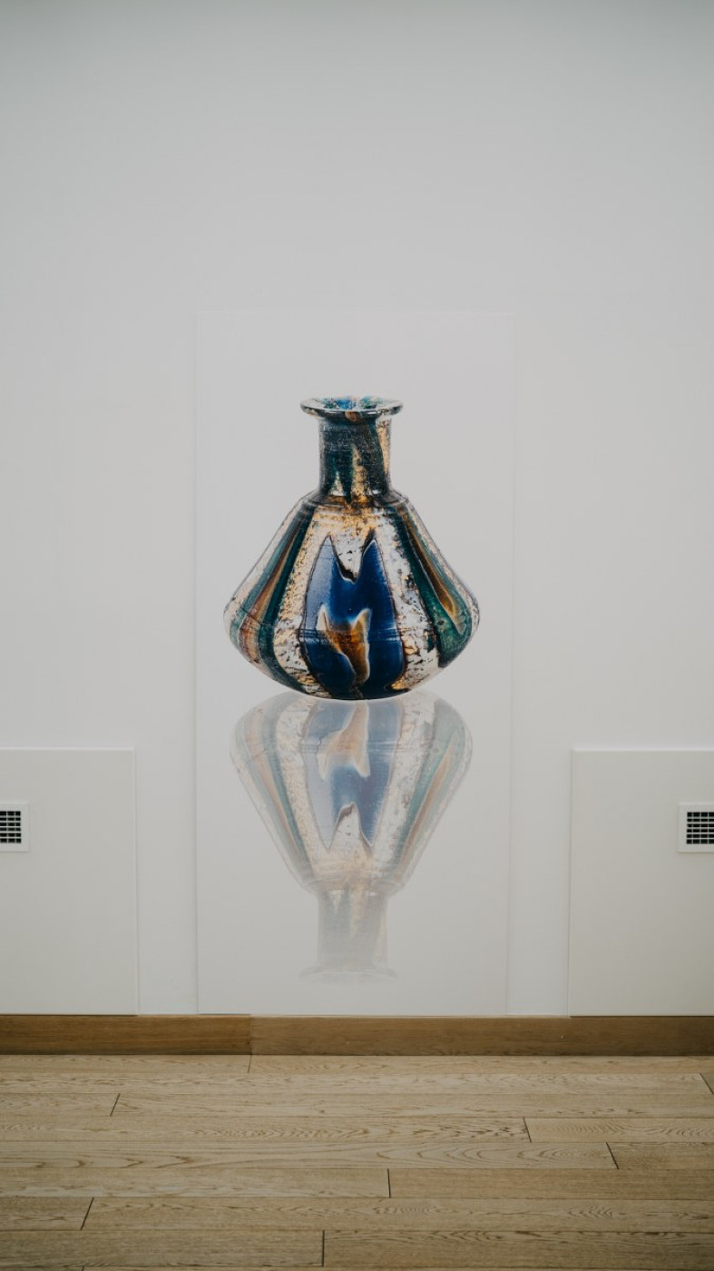 The Fractures of Time Exhibition Brings Valuable Archaeological Glassware