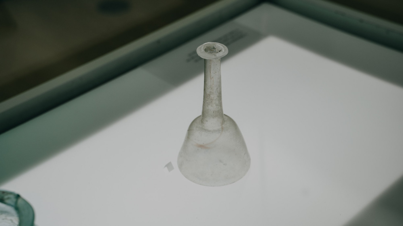 The Fractures of Time Exhibition Brings Valuable Archaeological Glassware