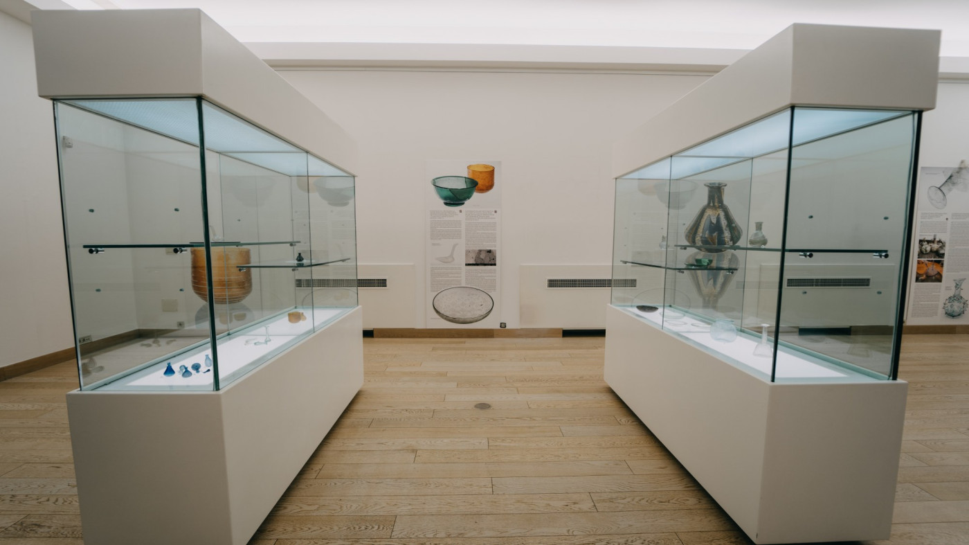 The Fractures of Time Exhibition Brings Valuable Archaeological Glassware