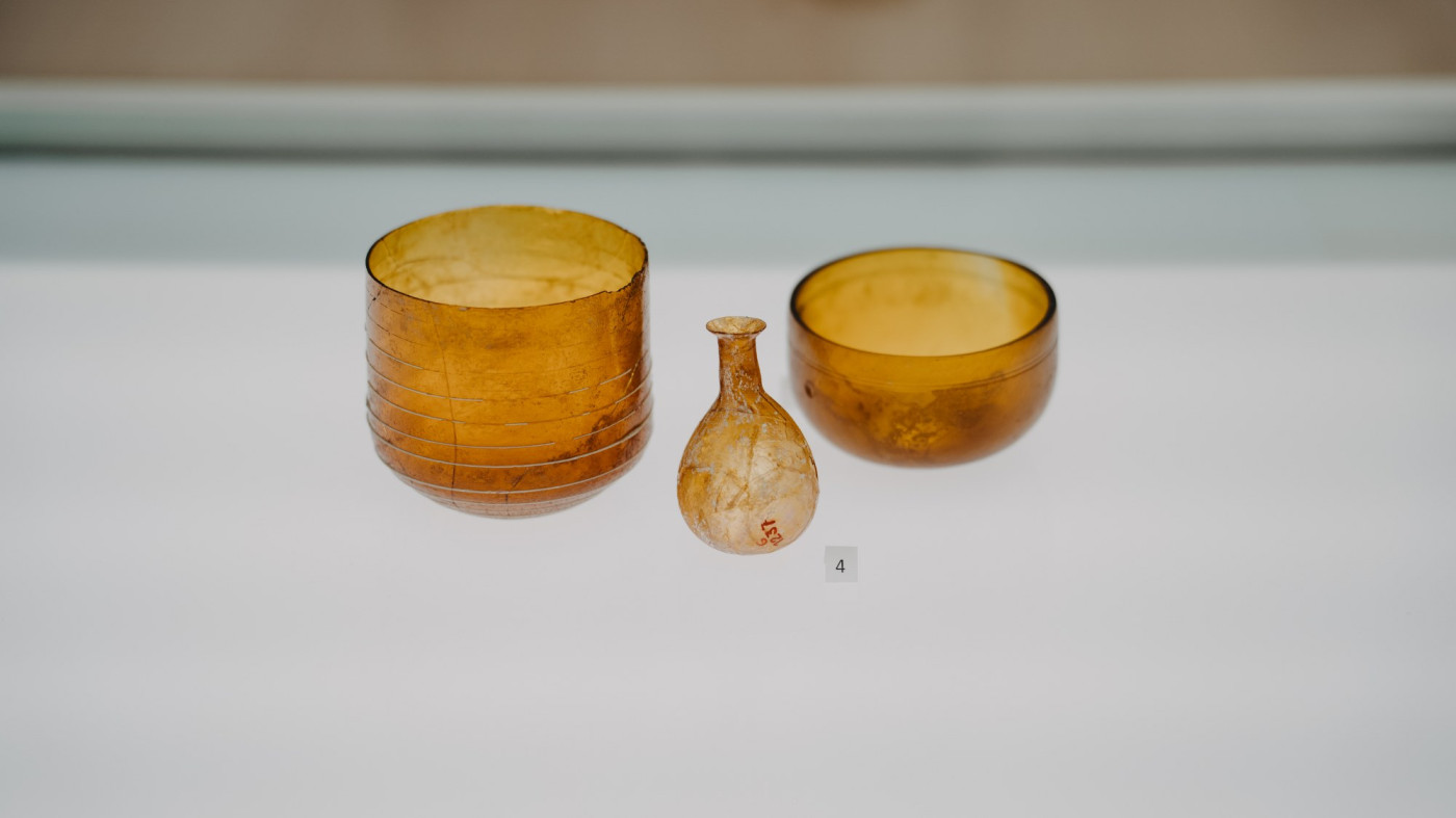 The Fractures of Time Exhibition Brings Valuable Archaeological Glassware
