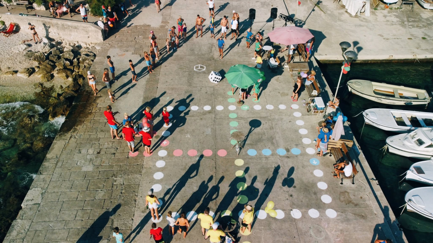 Silba Vibra | Ludo &ndash; Human Board Game Edition