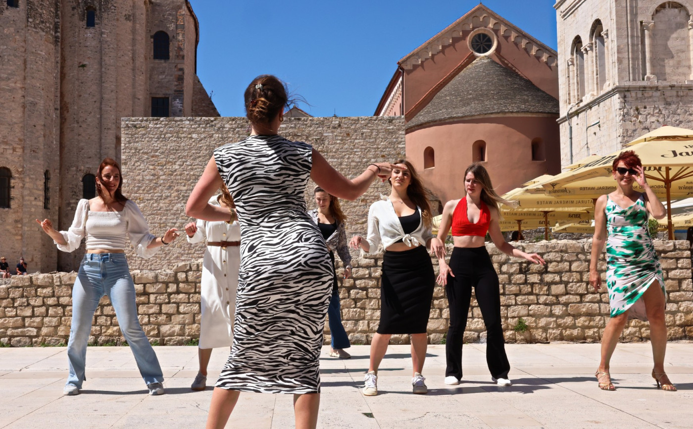 Coffee & Dance: Salsa & Bachata