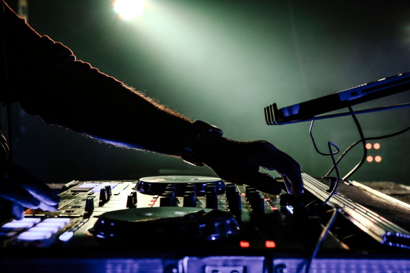 DJ Performance